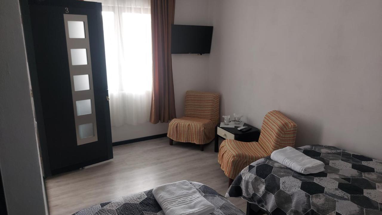 Alb Negru Hotel Вама Веке Екстериор снимка